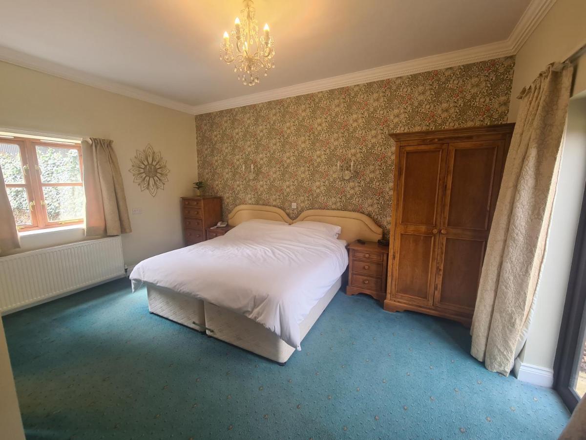 Broom Hall Country Hotel Saham Toney Exterior photo