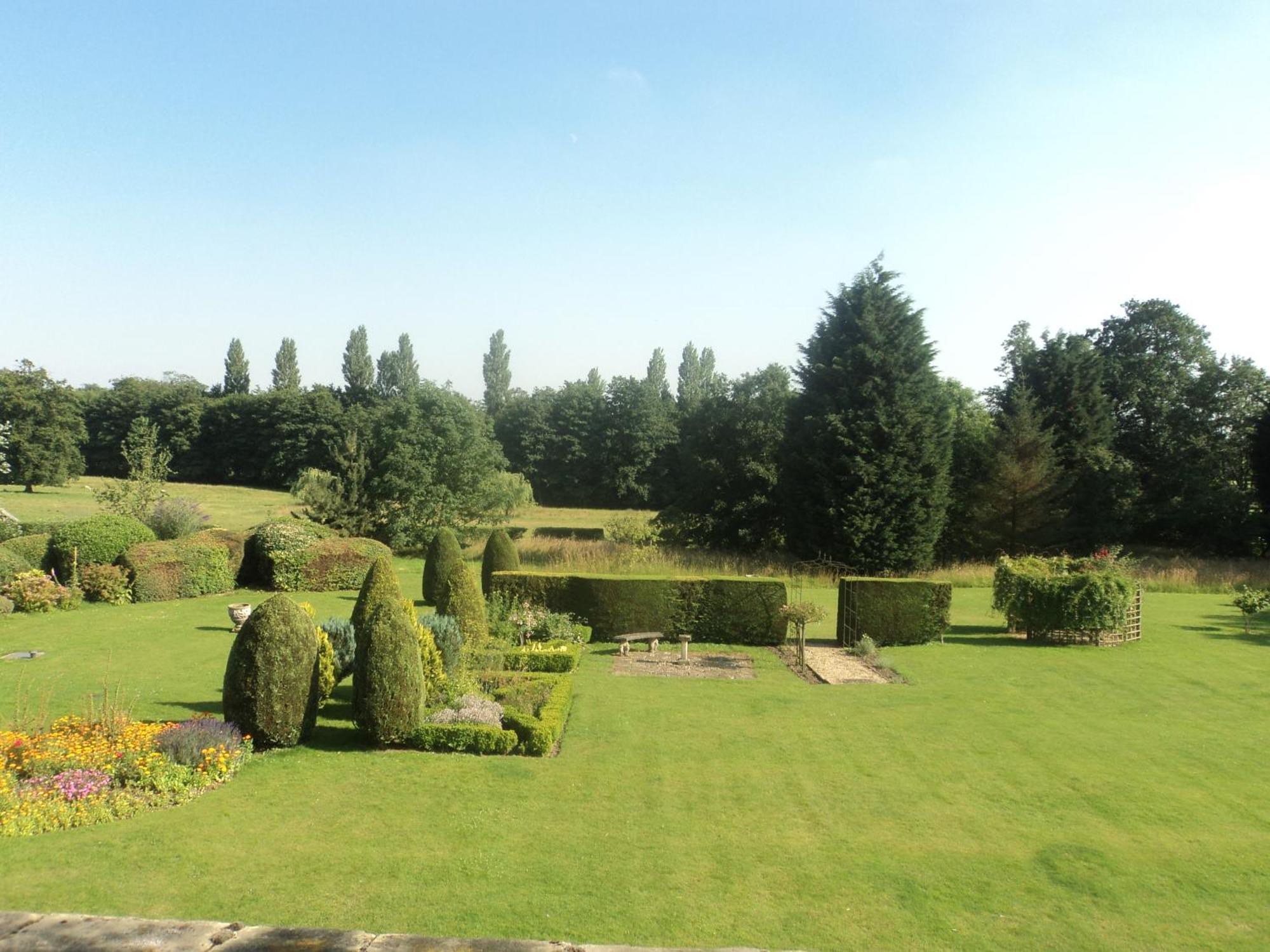 Broom Hall Country Hotel Saham Toney Room photo