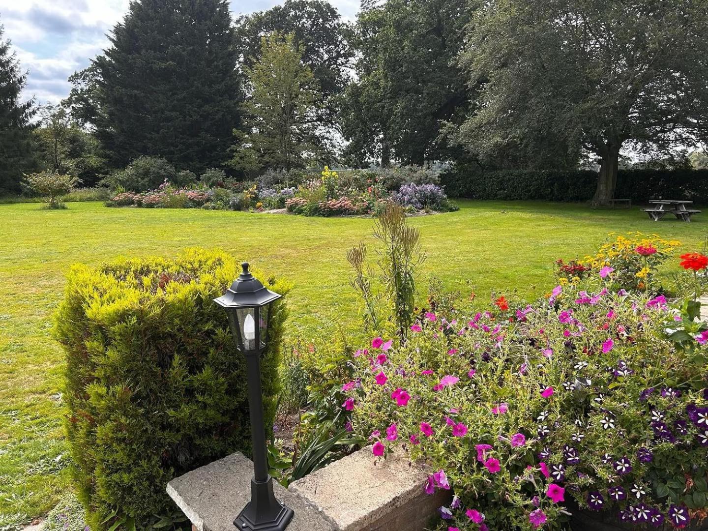 Broom Hall Country Hotel Saham Toney Exterior photo